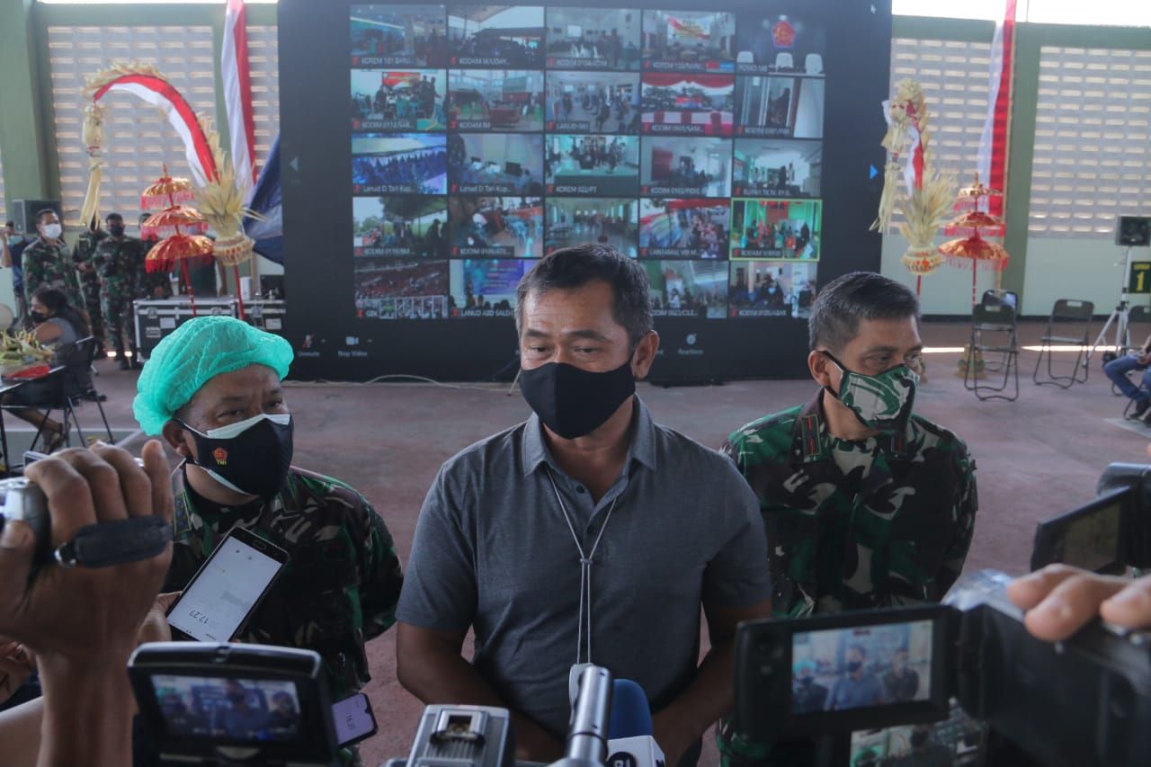 podiumnews.com-Serbuan Vaksinasi, Pangdam Udayana: Hari Ini Capai 3 Ribu Orang Lebih